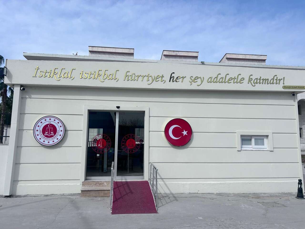 Konya’dan Milas Kıyılarına Taksiyle Göçmen Taşıyan Şebeke Çökertildi: 3 Tutuklama 1